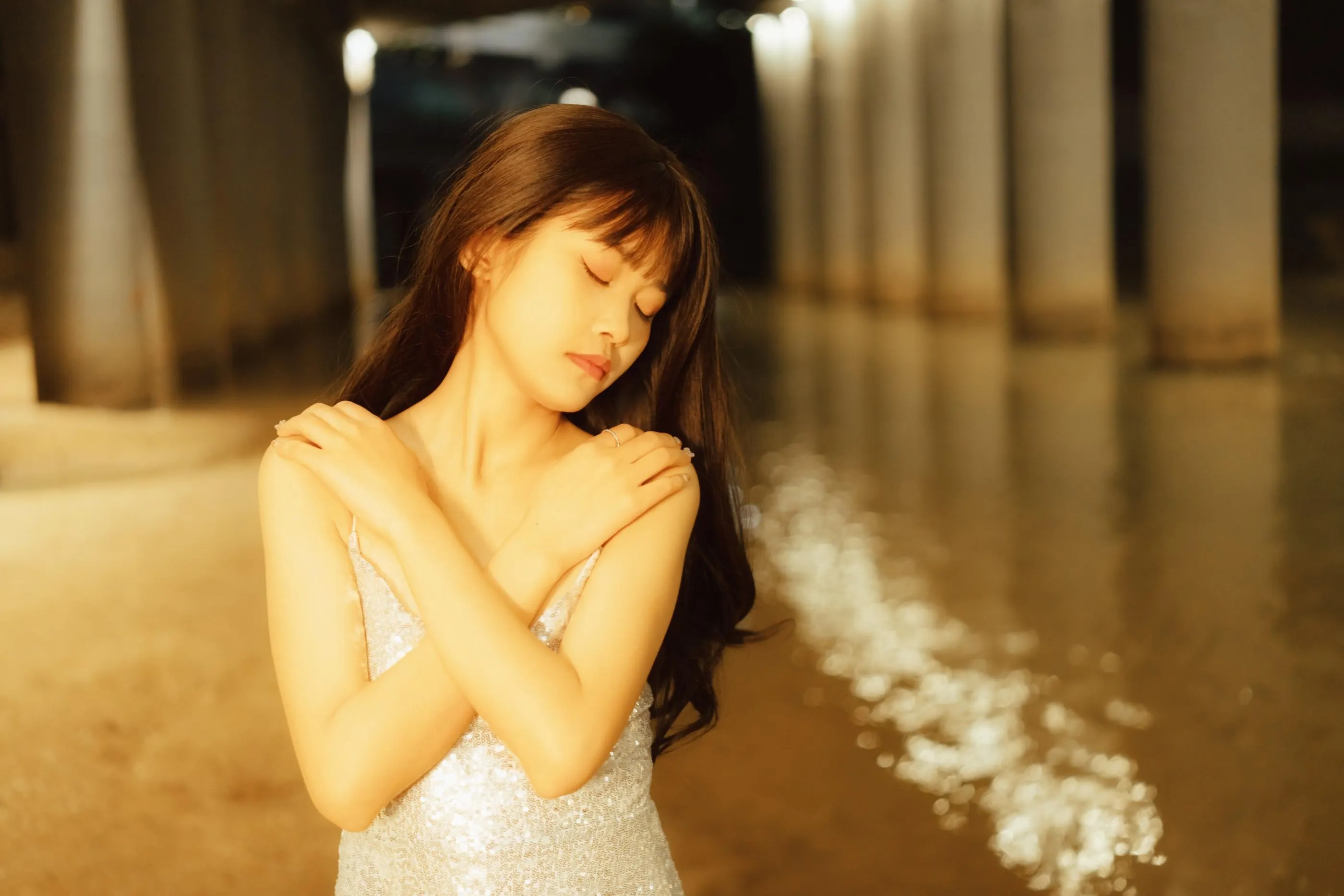 [YITUYU艺图语]2021.11.25 桥洞下的少女 小可 [24P]插图5